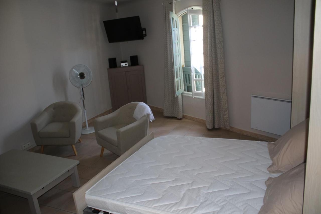 Aux Pieds Des Arenes Apartment Arles Exterior foto